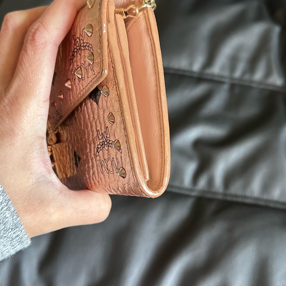 MCM pink crossbody - Picture 9 of 14